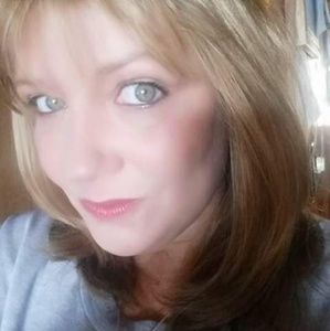 Meet your Posher, Bobbie